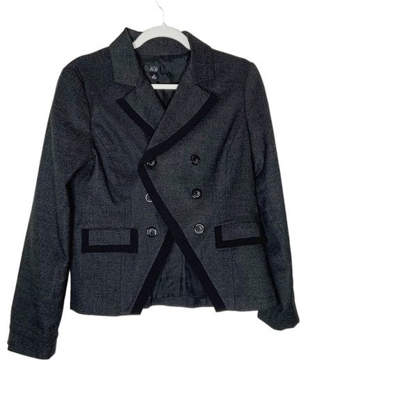 𝅺agb black double breasted short blazer with front pockets. Size 8 - Picture 1 of 4